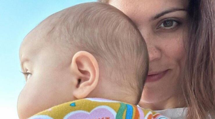 Μαίρη Συνατσάκη: Η υπέροχη τούρτα για τα πρώτα γενέθλια της κόρης της [εικόνες]