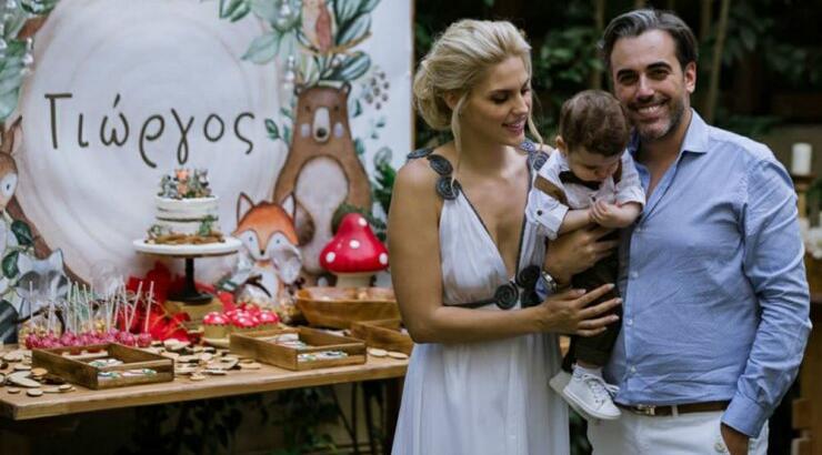 Μαντώ Γαστεράτου: Βάφτισε τον γιο της και ξετρελαθήκαμε με τη διακόσμηση [εικόνες]