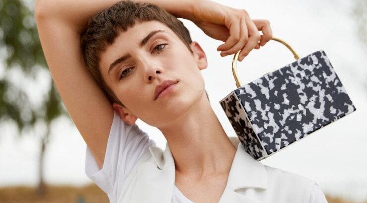 Shop it! 3 κομμάτια Mango που θέλουμε οπωσδήποτε στην φθινοπωρινή μας γκαρνταρόμπα και κοστίζουν κάτω από 50 ευρώ