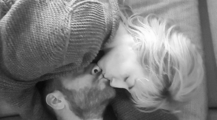 Επώνυμη Ελληνίδα επιβεβαίωσε την εγκυμοσύνη της και αποκάλυψε το φύλο του μωρού που περιμένει! [βίντεο]