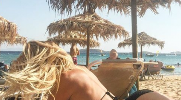 Επώνυμη Ελληνίδα απάντησε on air στην πρόταση γάμου που της έκανε ο σύντροφός της [βίντεο]