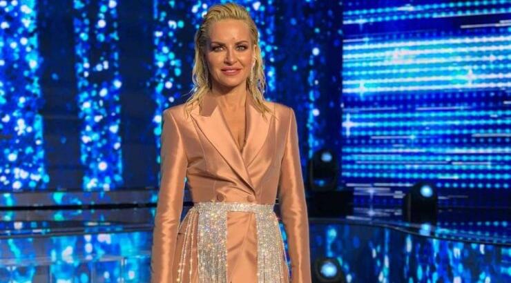 Με υπογραφή Ελλήνων σχεδιαστών η εκθαμβωτική εμφάνιση της Μαρίας Μπεκατώρου!