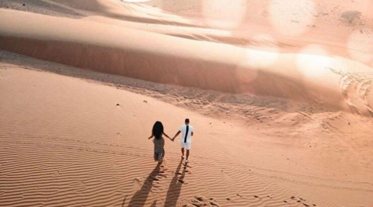 Αυτή σίγουρα είναι η πιο εντυπωσιακή φωτογραφία από τις διακοπές επώνυμου ζευγαριού του νησιού μας!