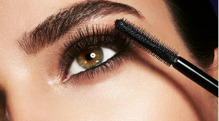 Αυτή είναι η μεγαλύτερη μάσκαρα που έχετε δει ποτέ στην αγορά