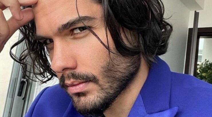 Χρήστος Μάστορας: Οι τρυφερές στιγμές αγκαλιά με τη σύντροφό του δημόσια [εικόνες]