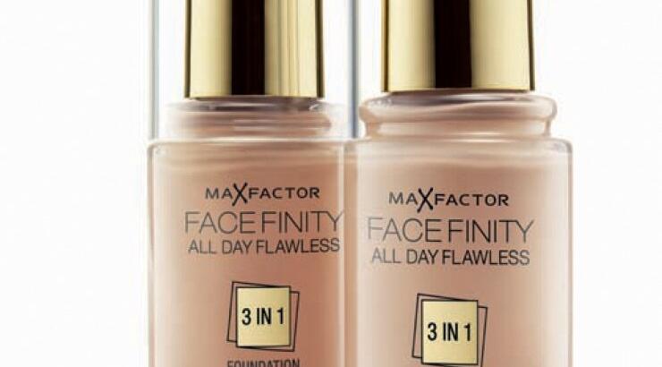 Η τέχνη του μακιγιάζ σε ένα μπουκάλι