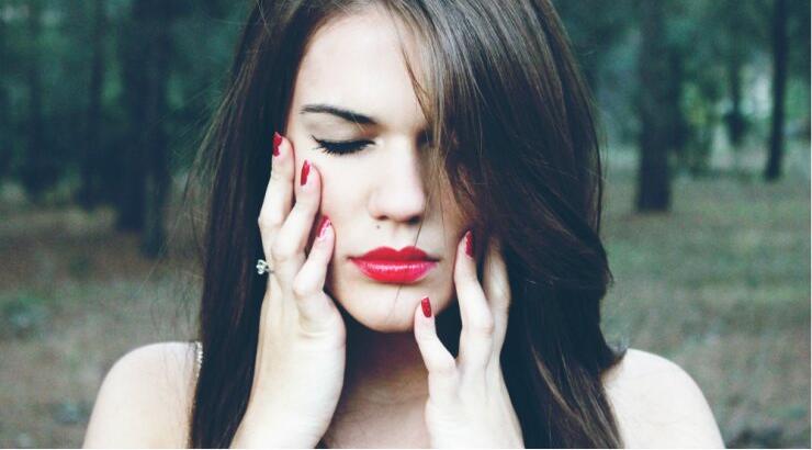 Tα νέα κραγιόν της Maybelline New York είναι ότι ξάχνεις για τα ανοιξιάτικα σας looks