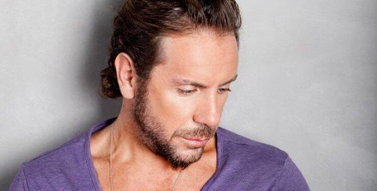 Γιώργος Μαζωνάκης: Μόνο λίγα εισιτήρια έχουν απομείνει!"