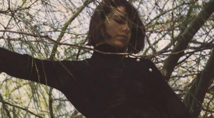 Μέγκι Ντρίο: Σε κατάσταση σοκ βγήκε δημόσια και αποκάλυψε πως το πρωί πέθανε η μητέρα της [βίντεο]