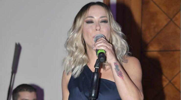 Μελίνα Ασλανίδου: Εντυπωσίασε στην εμφάνισή της στην Κύπρο με δημιουργία της Έφης Παπαϊωάννου! [εικόνες]