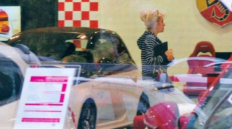  Ελένη Μενεγάκη: Η λατρεία για την ταχύτητα και η αγορά νέου αυτοκινήτου