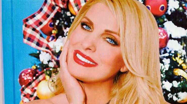 Ελένη Μενεγάκη: Δείτε την πριν 22 χρόνια σε video clip