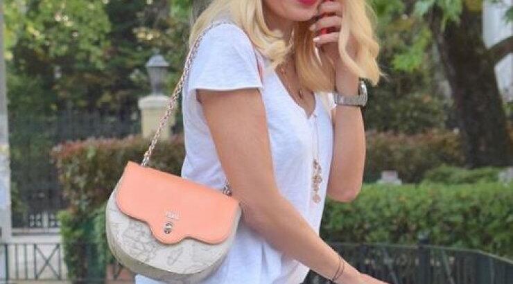 Ελένη Μενεγάκη: Αυτή είναι η φωτογραφία που διέγραψε η παρουσιάστρια από το instagram μετά τη φονική πυρκαγιά