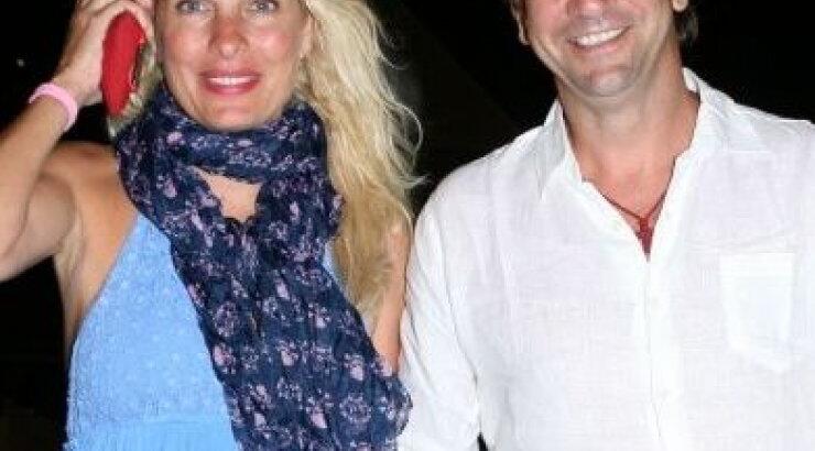 Μενεγάκη-Παντζόπουλος: Επέτειος με beach party στα Άχλα!