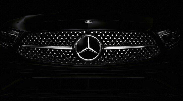 100 χρόνια γιορτάζει το θρυλικό αστέρι της Mercedes-Benz
