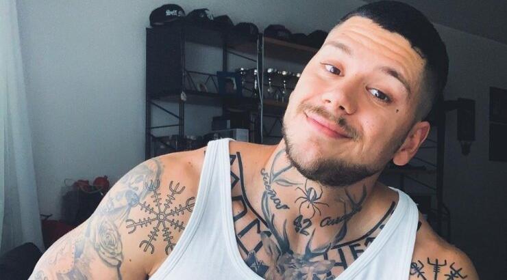 Mike: "Είναι τέλειο να είσαι υιοθετημένος. Είναι ευλογία και τύχη γιατί...." [βίντεο]