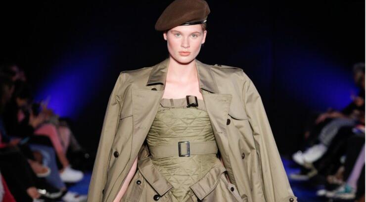 Βόλτες στο χακί… το χρώμα και το στυλ του στρατού εισβάλουν στη γκαρνταρόμπα μας