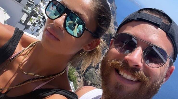 Στέφανος Μιχαήλ – Νάταλι Κάτερ: Καλοκαιρινή "απόδραση" στη Σαντορίνη! [εικόνες & βίντεο]