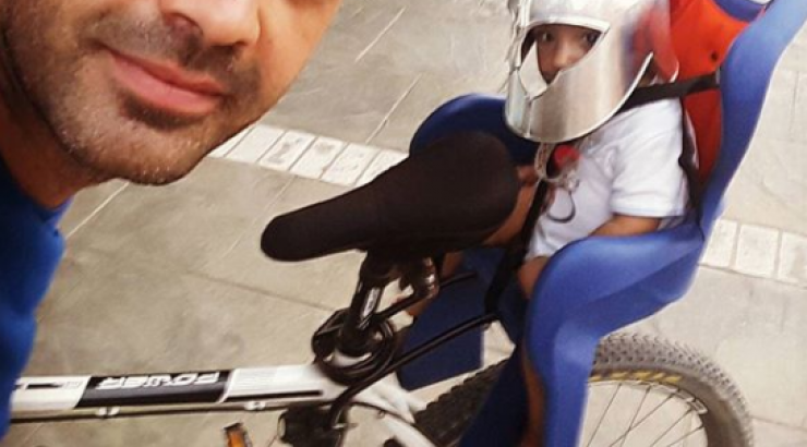 Αυτή σίγουρα είναι η πιο τρυφερή εικόνα που έχουμε δει ποτέ με το γιο του Μιχάλη Σοφοκλέους!