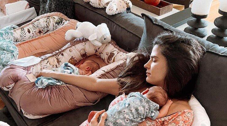 Χριστίνα Μπόμπα: Φωτογραφίζει τις δίδυμες κόρες της να κάθονται στα καρεκλάκια τους! [εικόνα]