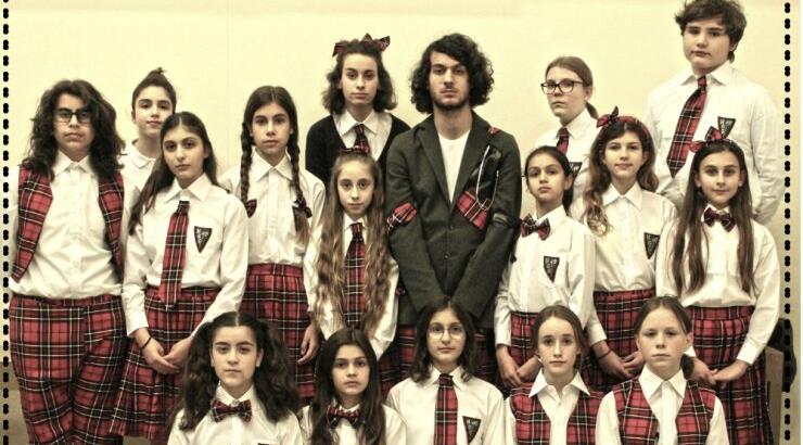 Eντυπωσιακό μιούζικαλ στην κεντρική σκηνή του Σατιρικού θεάτρου από το Senior School