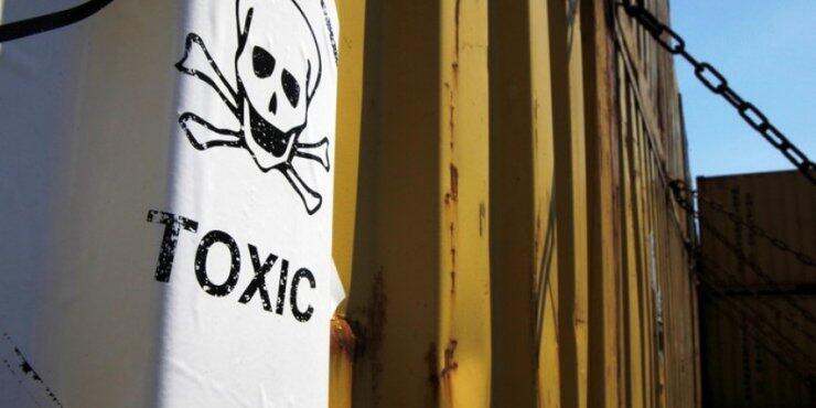 Με αέριο μουστάρδας η επίθεση IK στο αεροδρόμιο Ντέιρ αλ-Ζορ 