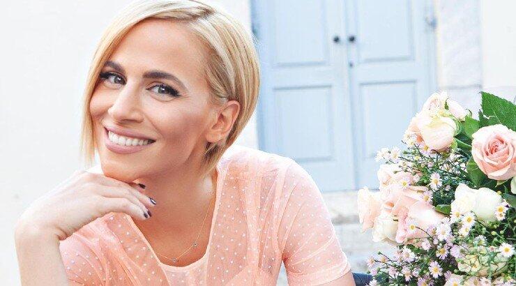 Νάντια Μπουλέ: Στόλισε χριστουγεννιάτικο δέντρο μετά από 4 χρόνια και είναι υπέροχο! [εικόνες]