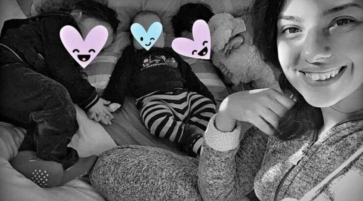 Νατάσα Τούρζα: Είδαμε τις δίδυμες κόρες της να κάνουν γλύκες στον αδερφό τους και τις λατρέψαμε! [βίντεο]