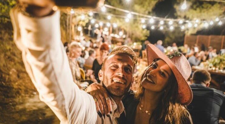 Αλεξάνδρου - Ευριπίδου: Η μπομπονιέρα που δόθηκε στη βάπτιση του γιου τους! [εικόνα]