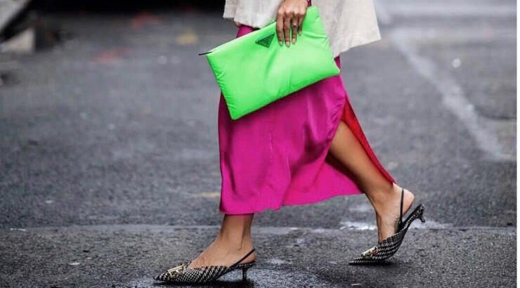 Αυτές είναι οι statement τσάντες της σεζόν και έχουν neon αποχρώσεις!