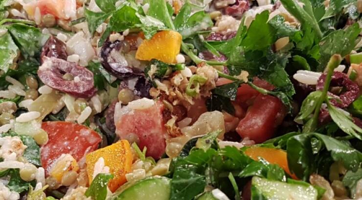 Σαλάτα με φακές, τόνο και ρύζι