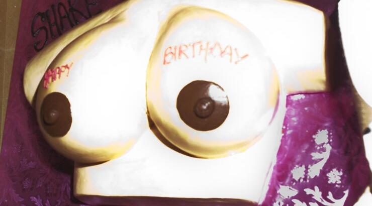 Τούρτα σε σχήμα στήθους για διάσημη τραγουδίστρια [φωτογραφίες]