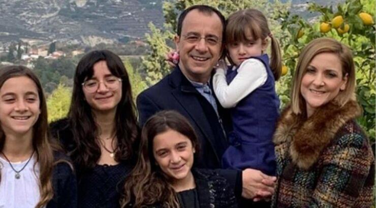 Νίκος Χριστοδουλίδης: H σπάνια αναφορά στις τέσσερις κόρες του