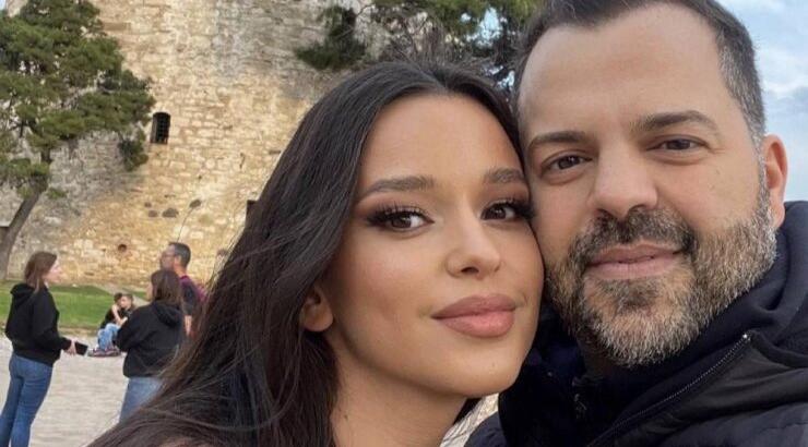 Νίκος Απέργης: “Τσακώσαμε” τη σύζυγό του να τον απολαμβάνει σε εμφάνισή του στην Πάφο 