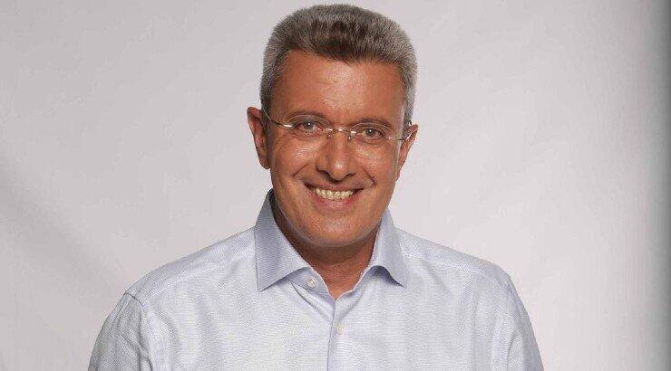 Νίκος Χατζηνικολάου: Το σπάνιο στιγμιότυπο των τεσσάρων παιδιών του! [εικόνα]