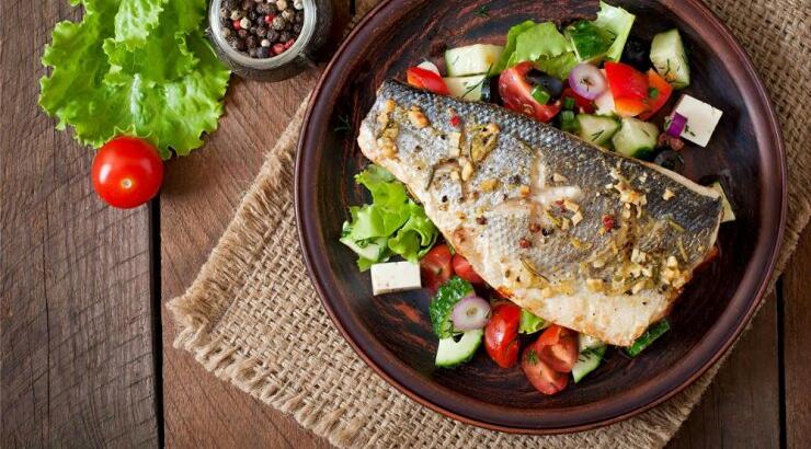 Νηστεία και διατροφή: Αποτελεί τελικά ευκαιρία να απαλλαγούμε από τα περιττά κιλά;