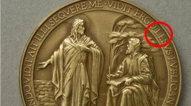 Γκάφα του Βατικανού: Εγραψαν λάθος το όνομα του Ιησού Χριστού!