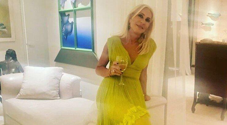 Νόνη Κυπριανού: Ο υπέροχος χριστουγεννιάτικος στολισμός στο νέο της σπίτι! [εικόνες]