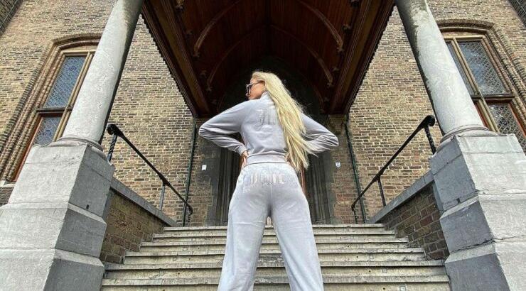 Ελληνίδα παρουσιάστρια ψάχνει σπίτι που να χωράει τα ρούχα της [βίντεο]