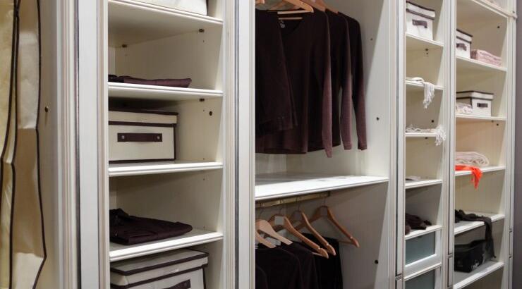 8 κινήσεις για μια οργανωμένη ντουλάπα!