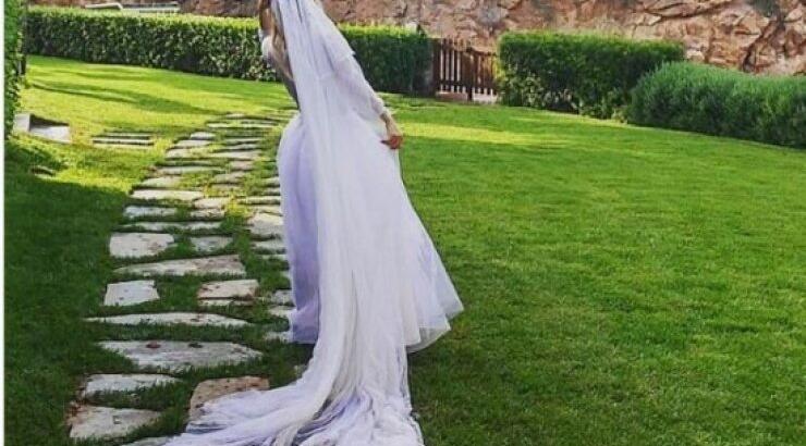 Ποια Ελληνίδα παρουσιάστρια ντύθηκε νυφούλα;