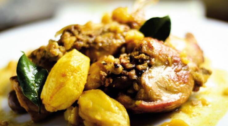 Κουνέλι στην κατσαρόλα με πατάτες και ξύδι