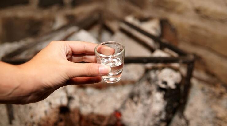 Θα πιούμε και φέτος ζιβανία [στο Φεστιβάλ Ζιβανίας σε Άλωνα & Πελέντρι]