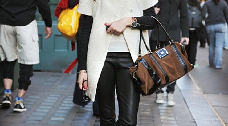 «Με ποιους τρόπους μπορώ να φορέσω το δερμάτινο παντελόνι μου;»