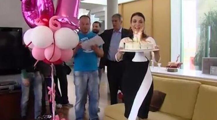 "Όνειρο Ήταν": Το πάρτυ έκπληξη για συνεργάτη της σειράς