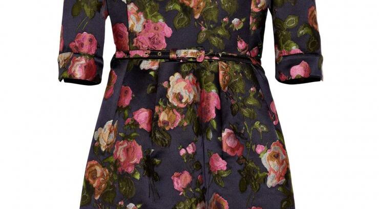 O Oscar de la Renta συνεργάζεται με το outnet