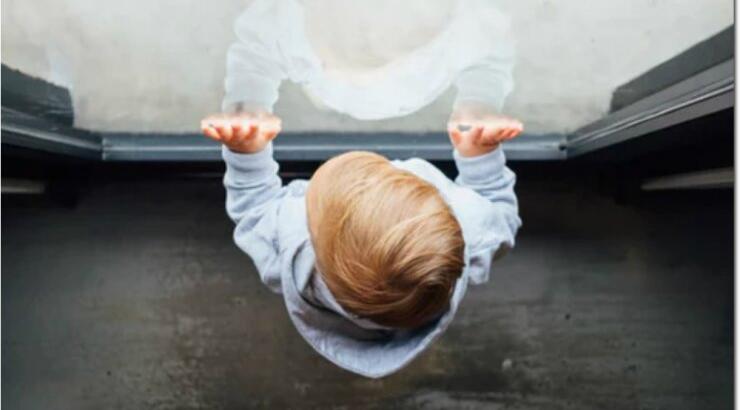 6 συμβουλές για να προστατέψετε τα παιδιά σας από τους "ξένους"