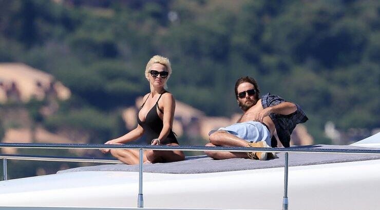 Χαλαρές στιγμές για την Pamela Anderson [εικόνες]