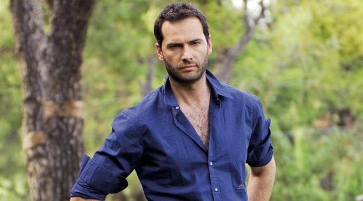 Παναγιώτης Μπουγιούρης: Πως αντέδρασε όταν ρωτήθηκε για τον χωρισμό του με την Πηνελόπη Πλάκα;