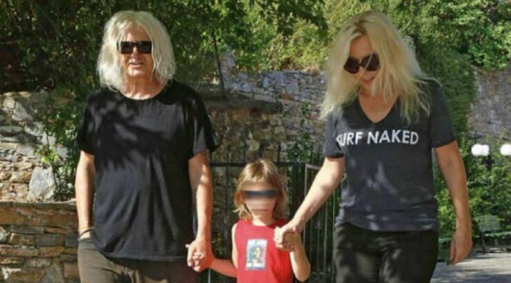 Καρβέλας – Πάνια: Ο 13χρονος γιος τους τραγούδησε και έγινε viral στα social media! [βίντεο]